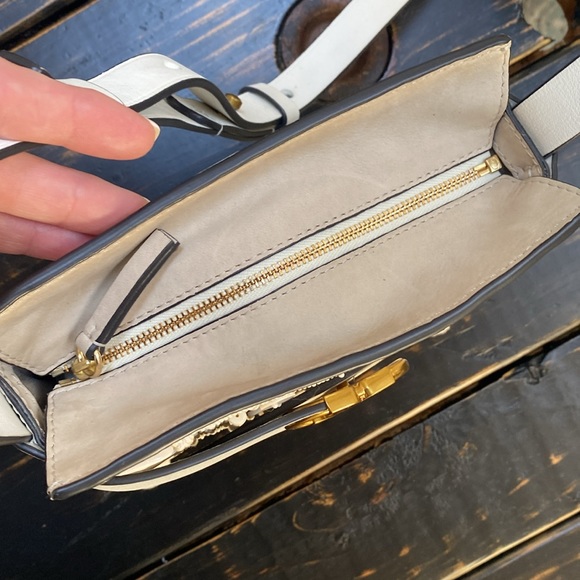 Tory Burch Gemini Link Boho Small Crossbody Bag with Dust Bag - Picture 9 of 15